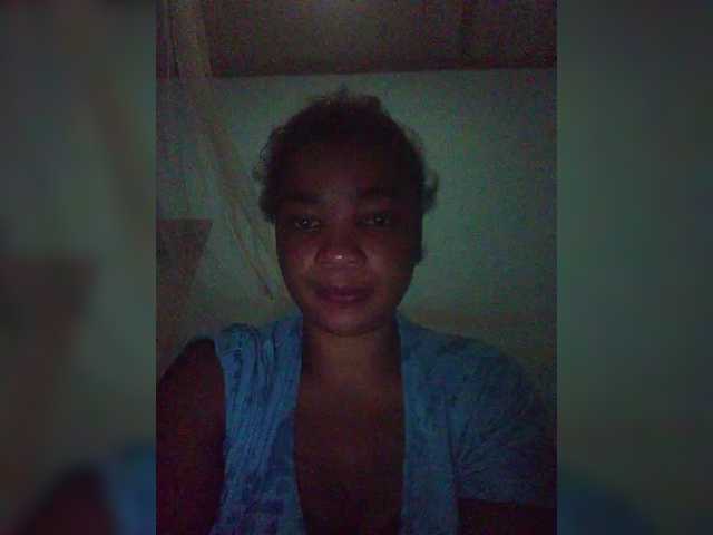 tryciah's BongaCams show and profile