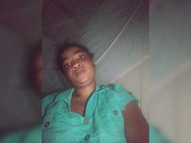 tryciah's BongaCams show and profile