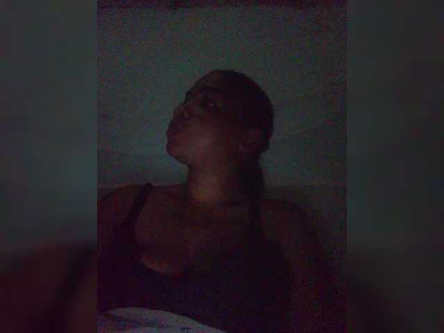 tryciah's BongaCams show and profile