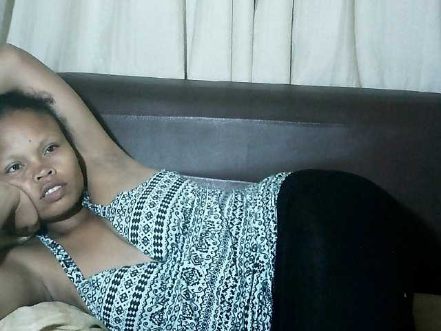 Pussy01lips's BongaCams show and profile