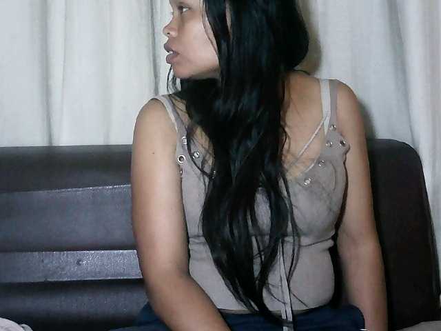 Pussy01lips's BongaCams show and profile