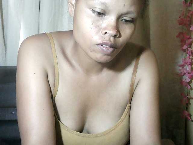 Pussy01lips's BongaCams show and profile