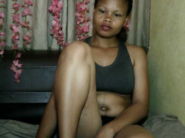 Pussy01lips's BongaCams show and profile