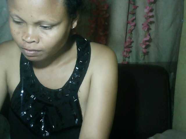 Pussy01lips's BongaCams show and profile