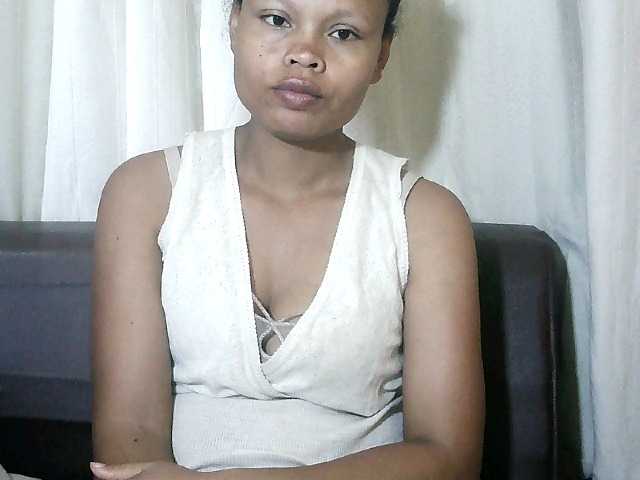 Pussy01lips's BongaCams show and profile