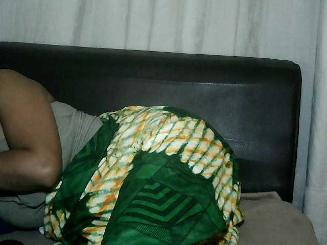 Pussy01lips's BongaCams show and profile