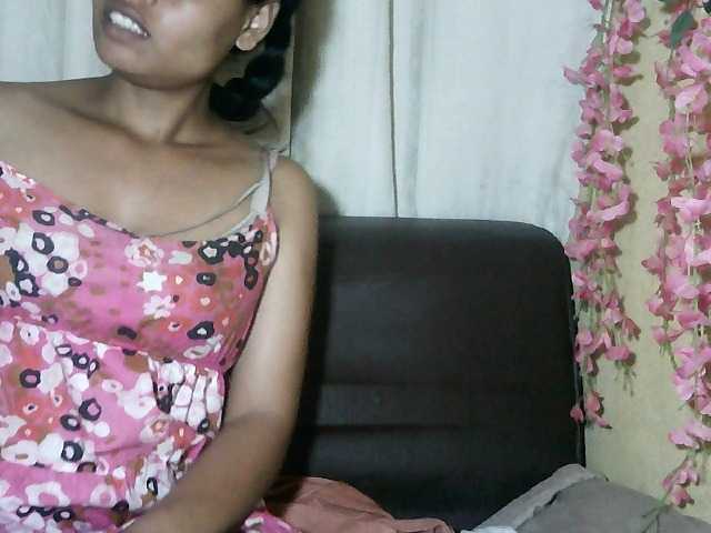 Pussy01lips's BongaCams show and profile