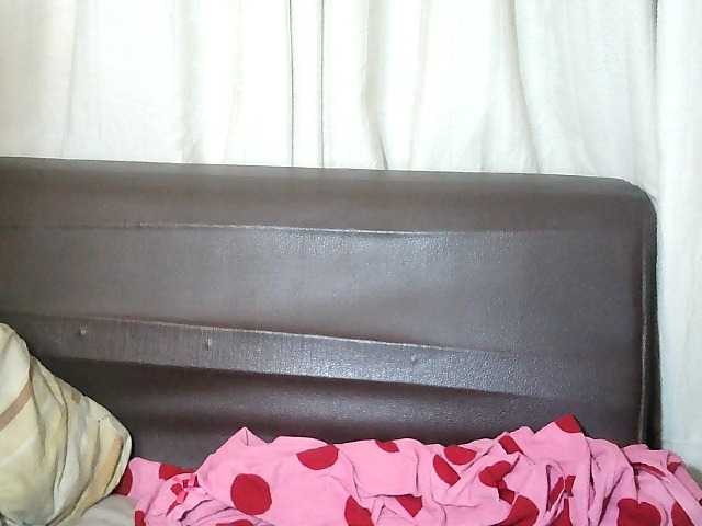 Pussy01lips's BongaCams show and profile