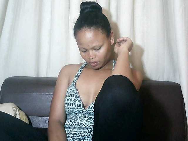 Pussy01lips's BongaCams show and profile