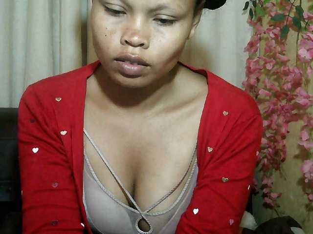 Pussy01lips's BongaCams show and profile