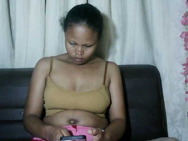 Pussy01lips's BongaCams show and profile