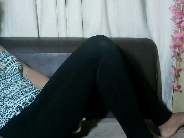 Pussy01lips's BongaCams show and profile