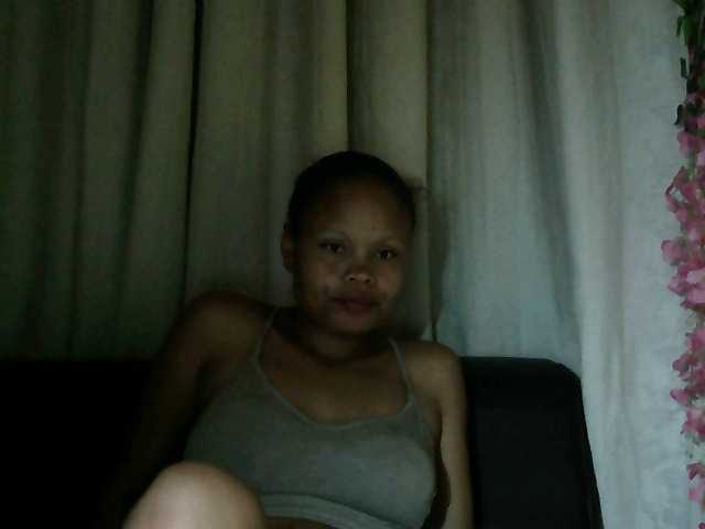 Pussy01lips's BongaCams show and profile