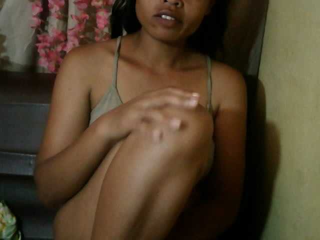 Pussy01lips's BongaCams show and profile