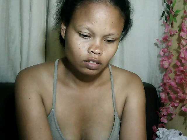 Pussy01lips's BongaCams show and profile