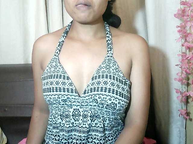 Pussy01lips's BongaCams show and profile