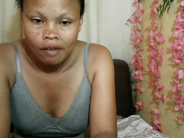 Pussy01lips's BongaCams show and profile