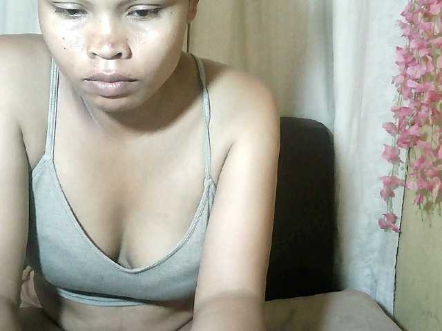 Pussy01lips's BongaCams show and profile