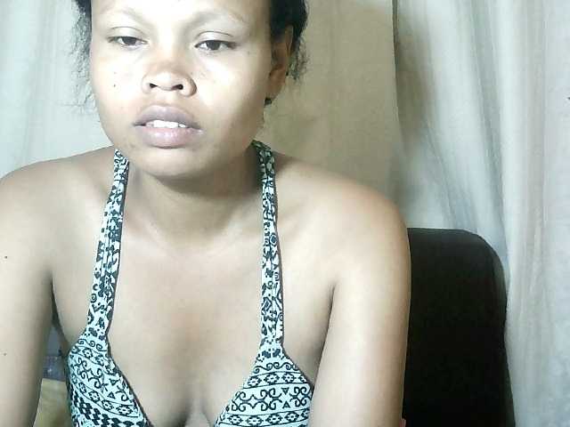 Pussy01lips's BongaCams show and profile