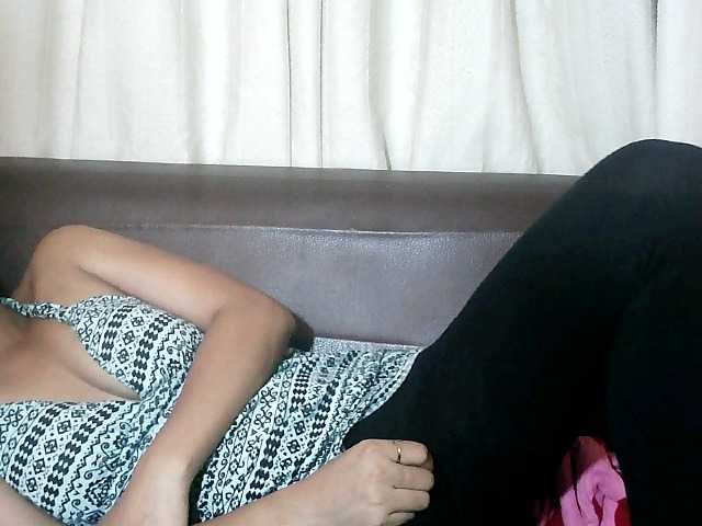 Pussy01lips's BongaCams show and profile