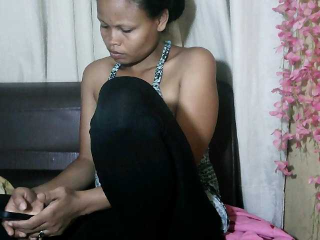 Pussy01lips's BongaCams show and profile