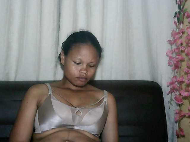 Pussy01lips's BongaCams show and profile