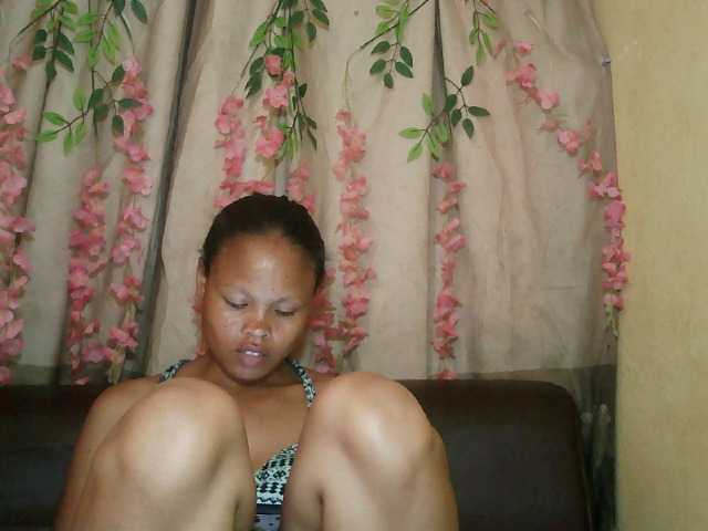 Pussy01lips's BongaCams show and profile