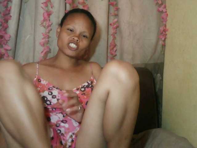 Pussy01lips's BongaCams show and profile