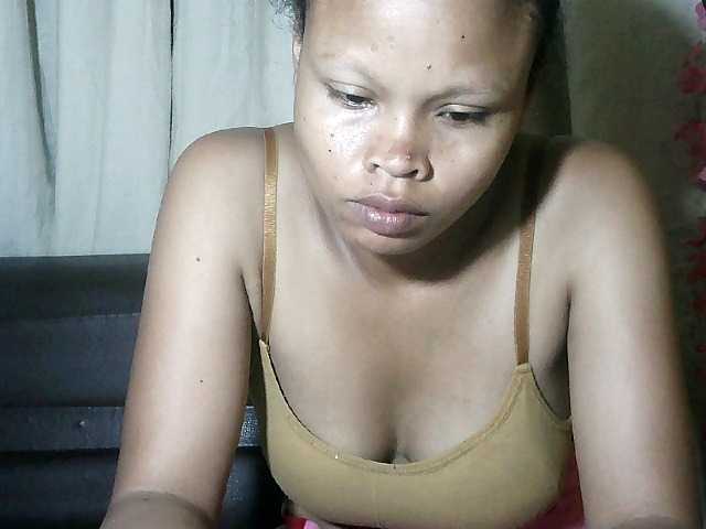 Pussy01lips's BongaCams show and profile