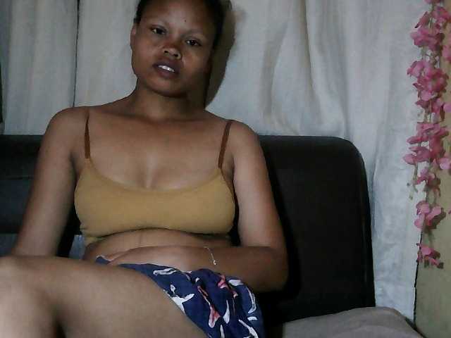 Pussy01lips's BongaCams show and profile