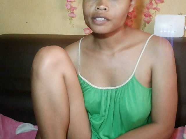 Pussy01lips's BongaCams show and profile