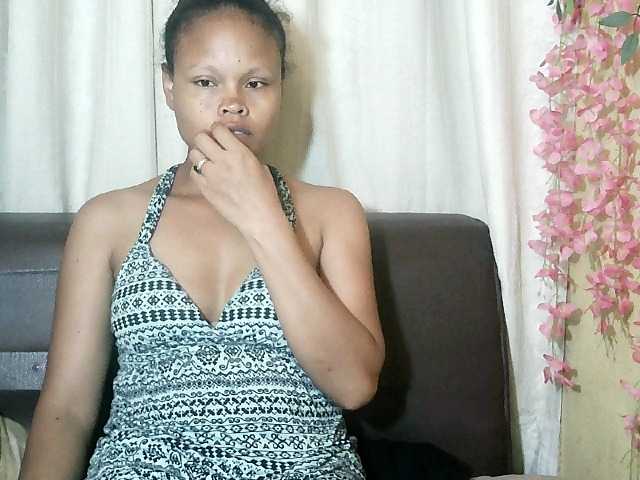 Pussy01lips's BongaCams show and profile