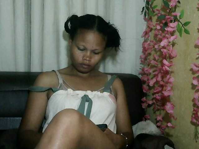 Pussy01lips's BongaCams show and profile