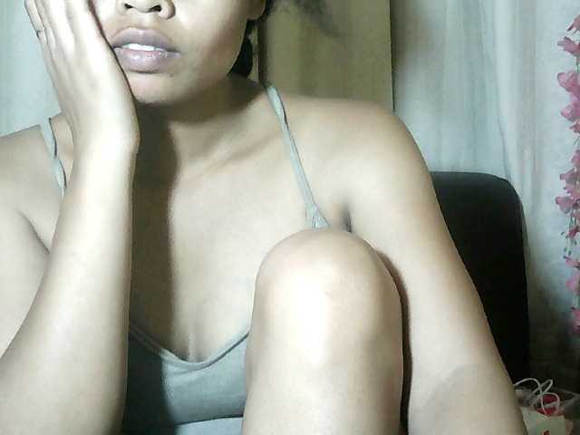 Pussy01lips's BongaCams show and profile