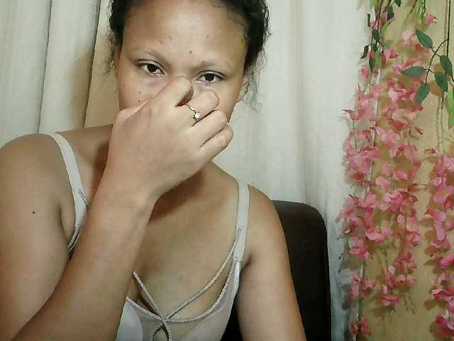 Pussy01lips's BongaCams show and profile