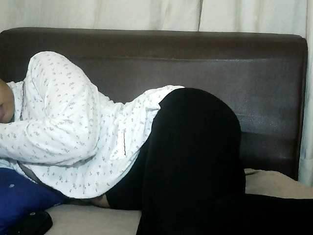 Pussy01lips's BongaCams show and profile