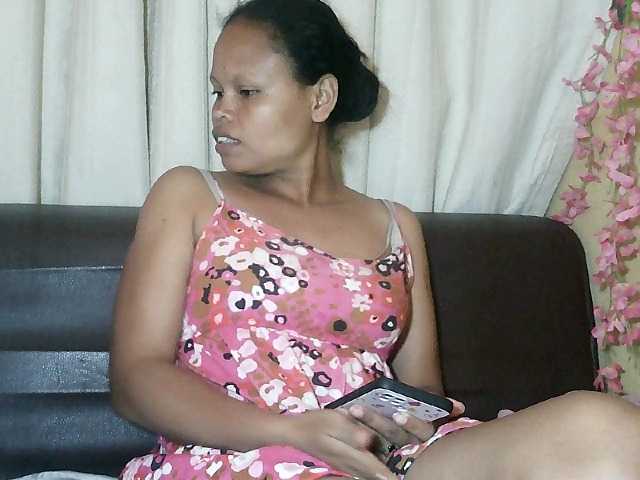 Pussy01lips's BongaCams show and profile