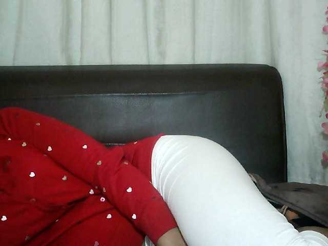 Pussy01lips's BongaCams show and profile