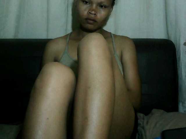 Pussy01lips's BongaCams show and profile