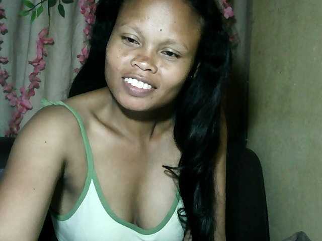 Pussy01lips's BongaCams show and profile