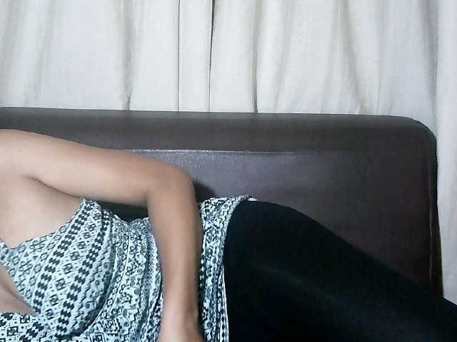 Pussy01lips's BongaCams show and profile