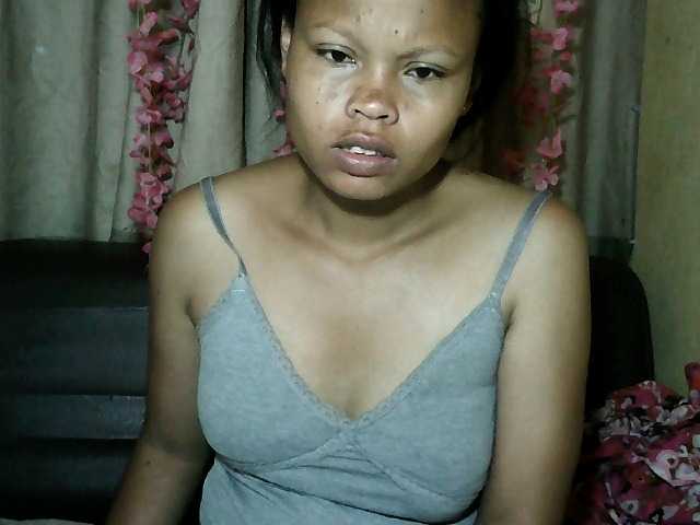 Pussy01lips's BongaCams show and profile