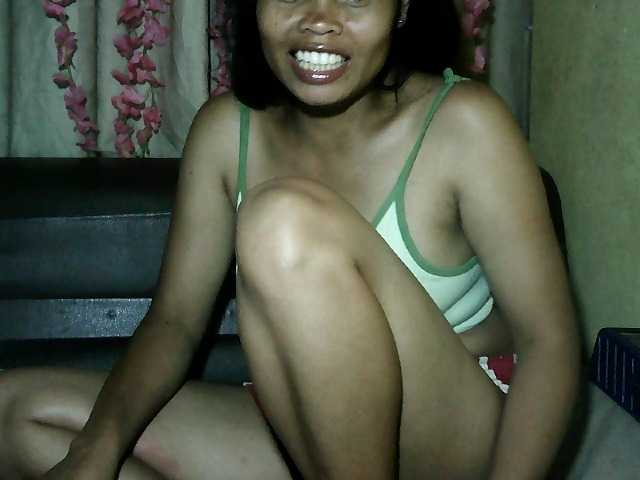 Pussy01lips's BongaCams show and profile