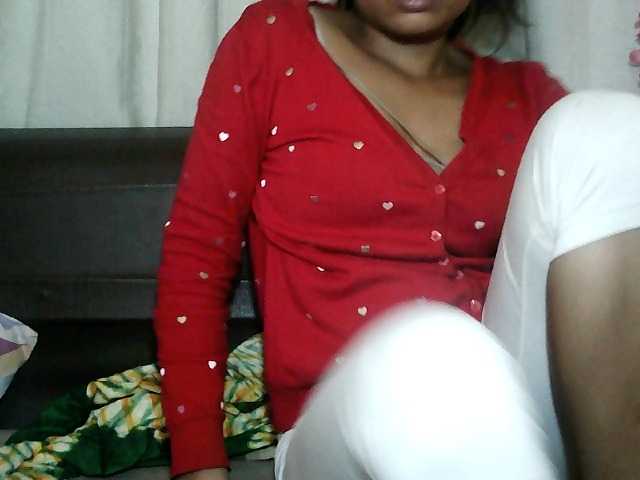 Pussy01lips's BongaCams show and profile