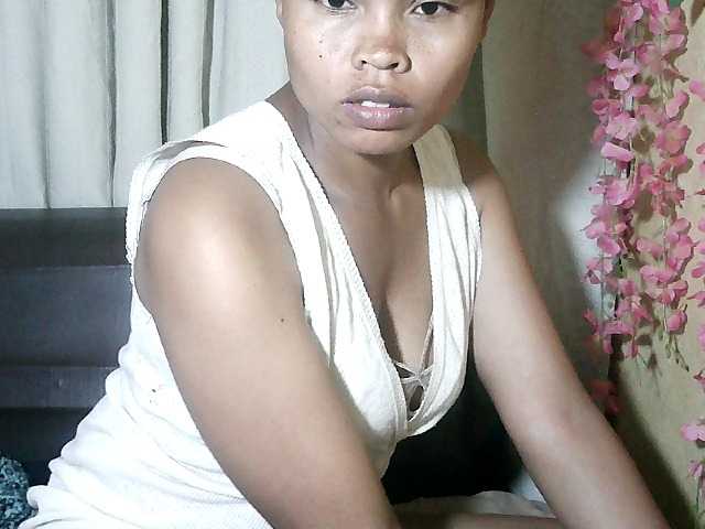 Pussy01lips's BongaCams show and profile