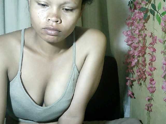 Pussy01lips's BongaCams show and profile