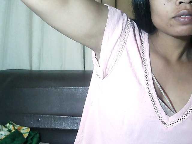 Pussy01lips's BongaCams show and profile