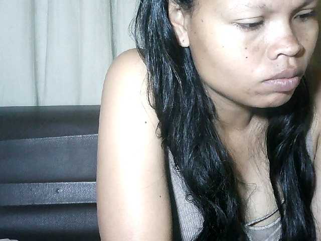 Pussy01lips's BongaCams show and profile