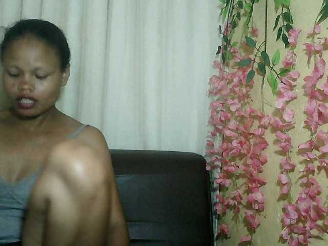 Pussy01lips's BongaCams show and profile