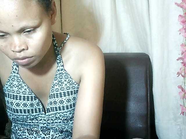 Pussy01lips's BongaCams show and profile